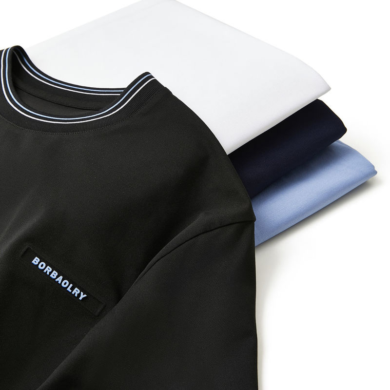 T-Shirt dengan kerah bulat dengan berat 230 gsm kapas berat dan kain rajutan