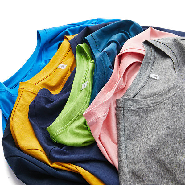 180 Gsm O-Neck T-Shirt Gaya kasual dengan Logo Desain Anti-Pilling 100% Katun