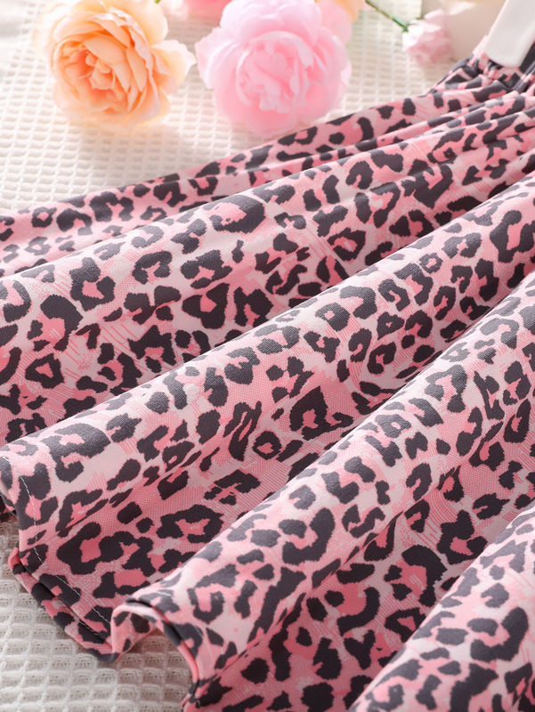 Gadis Rok Pendek Dan Gaun Leopard Diterbitkan dalam 91% polyester 9% kain spandex