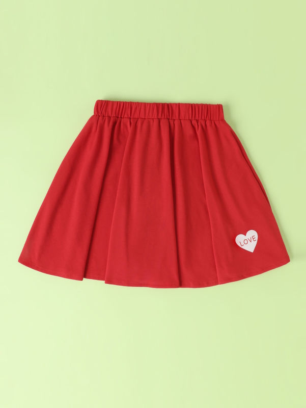 Gadis Merah Rok Pendek Dan Gaun Dengan Cinta Pola Hati Dalam Polyester Spandex