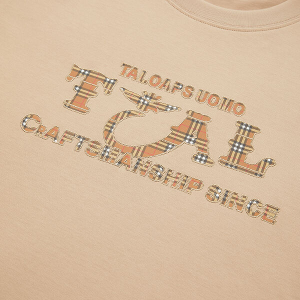 Skin-friendly Bernafas Casual Cotton Premium T Shirt Custom Printing Your Own Brand Logo Custom 180-200gsm Kualitas Tinggi