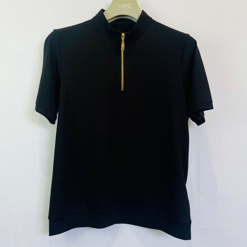 Kemeja Polo Leher Tinggi Pria | Hitam dengan Ritsleting Emas Lengan Pendek Gaya Minimalis Modern Kemeja Polo Pria
