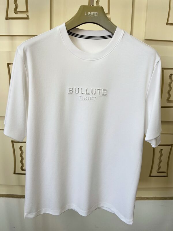 Kaos Kru Pria Mewah Desain Logo Cetak Mengadopsi Proses Embossing Kain Asli Ditambah Proses Vinyl Transfer Panas OEM/ODM