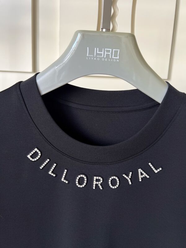 Crew Neck T-Shirt Rhinestone Logo & Desain Grafis Jersey Pria T-Shirt OEM / ODM Manufaktur