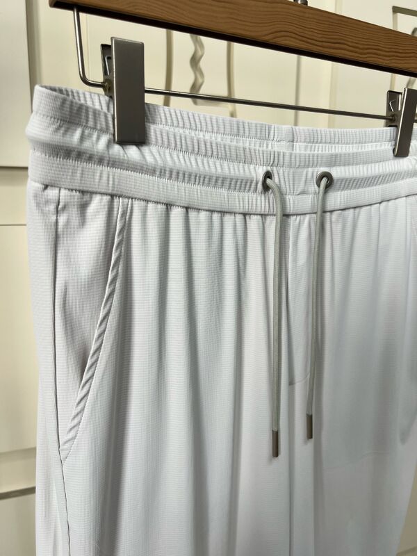 Atasan & Celana Pendek Lengan Pendek Olahraga Pria Abu-abu Muda, Kaos Pria yang Nyaman & Bernapas